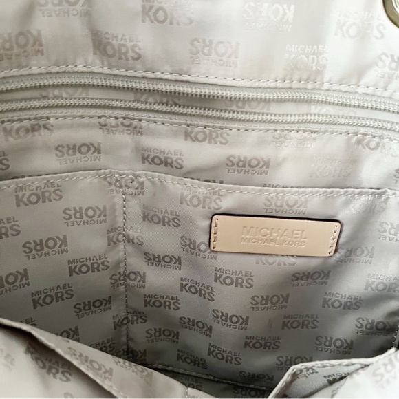 Michael Kors brown monogram laptop tote bag - Picture 5 of 5